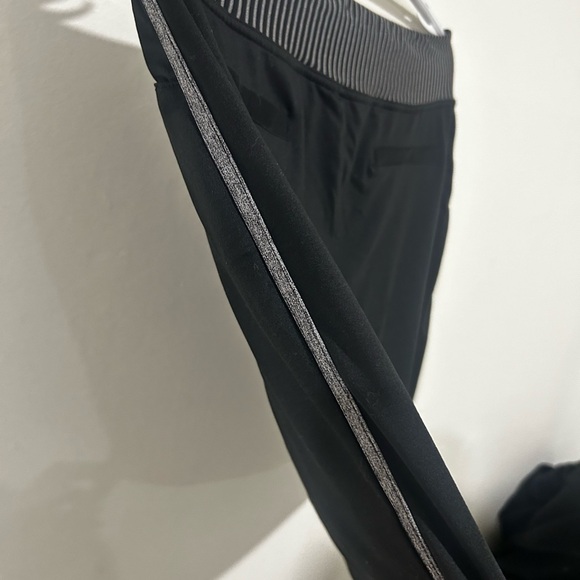 Adidas mini golf/tennis skirt - Picture 4 of 4